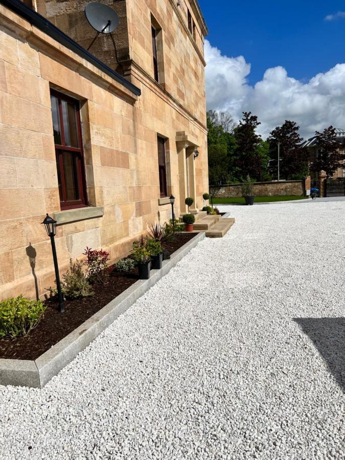 Beautiful 4-Bed Villa in Glasgow Exterior foto